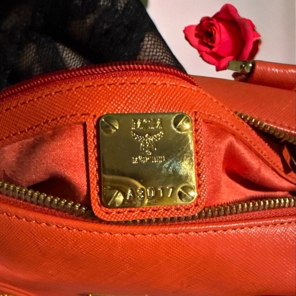MCM Boston leather bag in Orange EUC - Picture 11 of 12